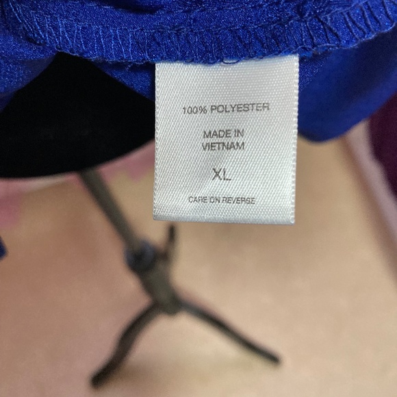 NEW YORK & CO. - FEMININE BLOUSE (NEW) WITH TAGS - Picture 7 of 7